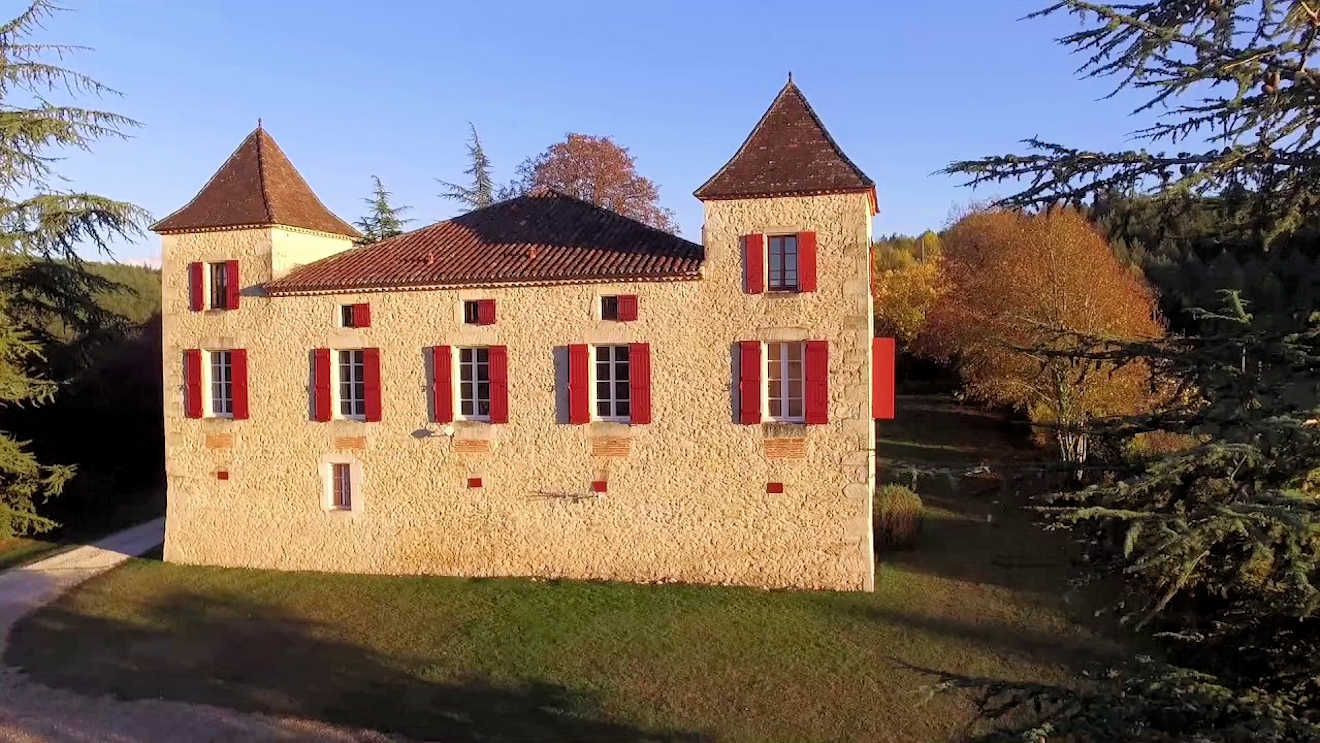 Chateau for rent in France