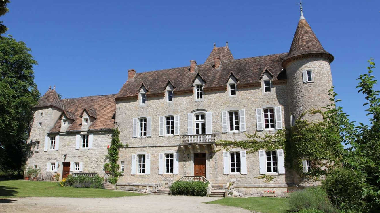 Chateau long term rentals France
