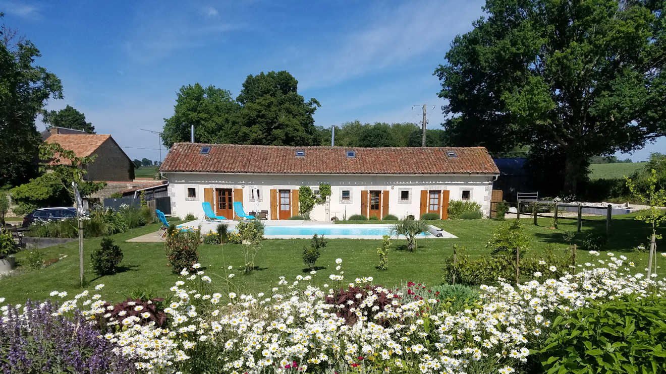 vienne long term rentals france 1320
