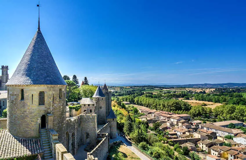 carcassonne houses rentals france