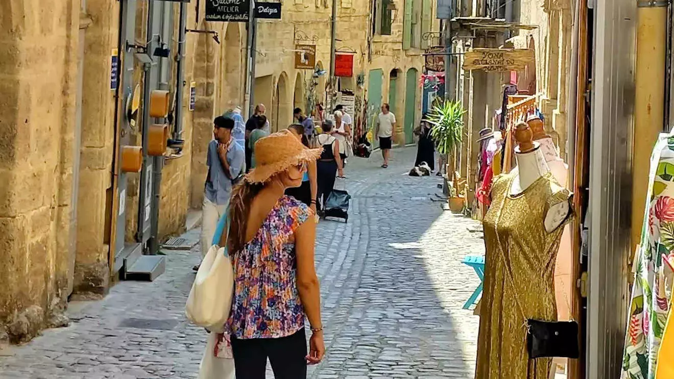 pezenas france old streets