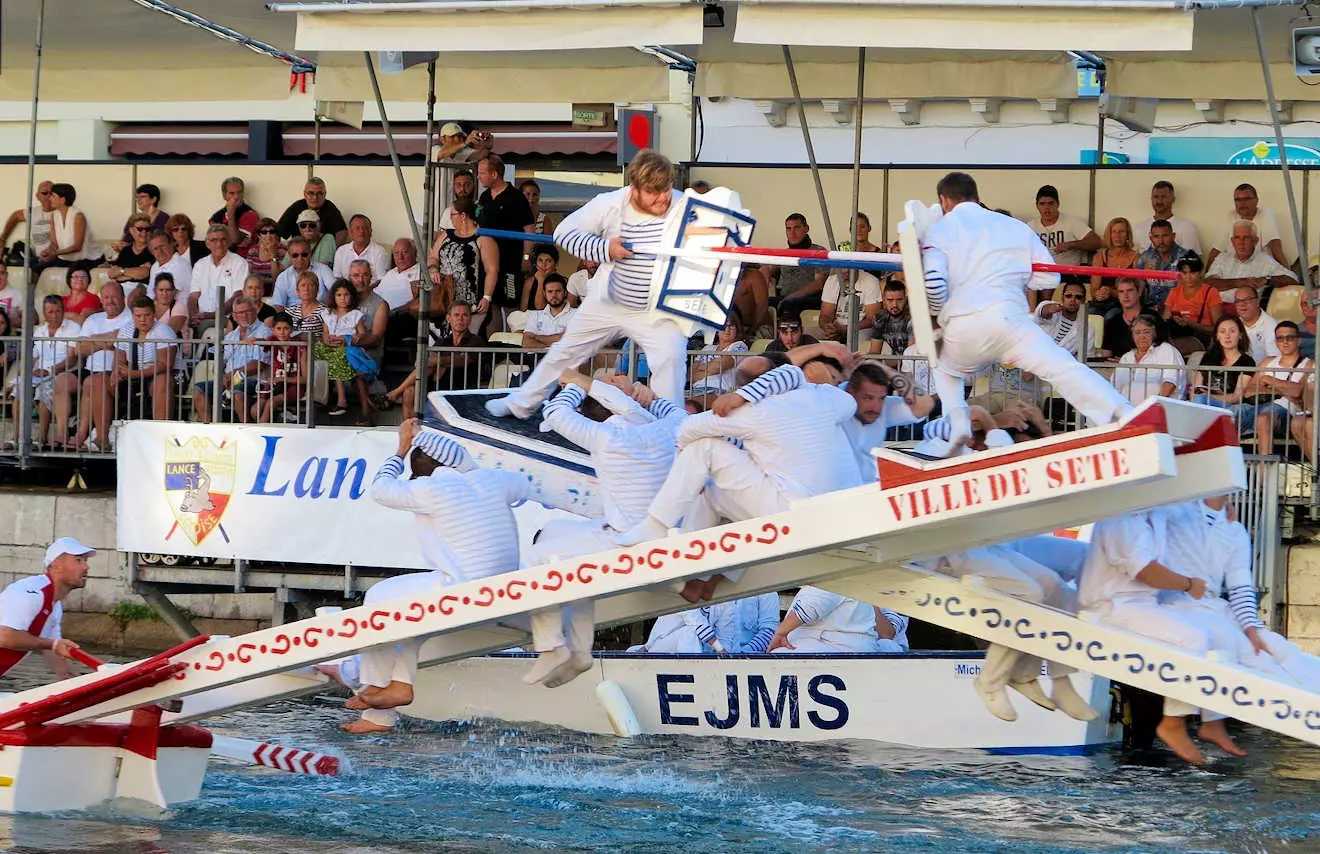 sete france water jousting2