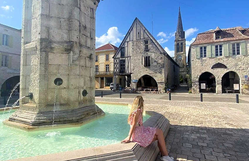 Eymet, Dordogne [Photo courtesy of Natr Photo www.instagram.com/natrphoto/]