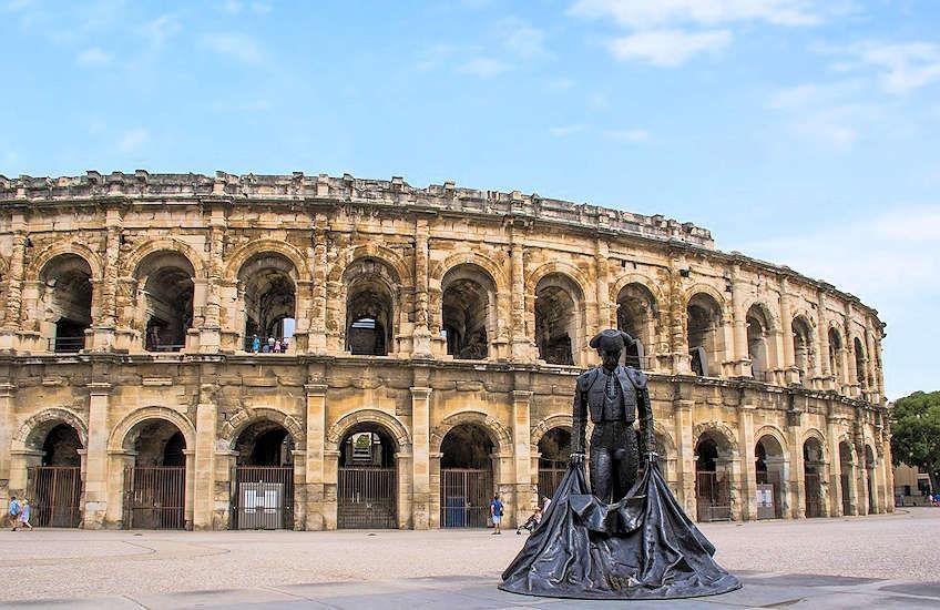 nimes