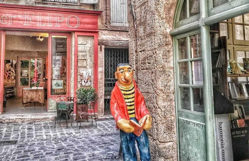 x-pezenas-street1