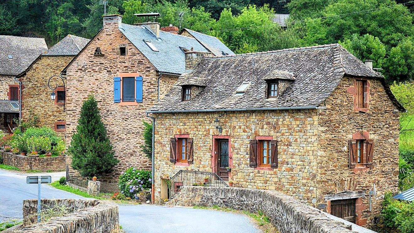 cheap long term rentals france
