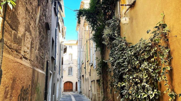 Pezenas house to rent in France