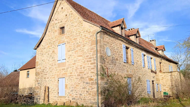Lot farmhouse long term rentals France