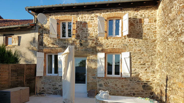 Stone cottage rentals France
