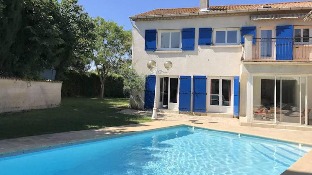 Large Languedoc long term rental in France