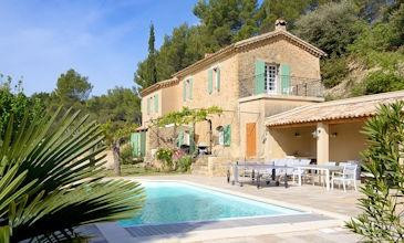 Provence farmhouse for long term rentals Luberon France