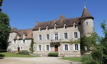 Château de Lamostonie for rent in France long term
