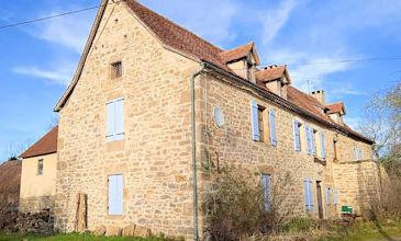 Lot 5 bed farmhouse for long term rentals France