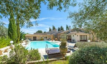 Villa Maia luxury 4 bed property rental South France