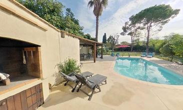 Le Grande Fontaine - large 5 bed house to rent in South France