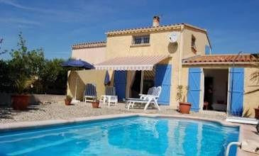 Villa near beach in South France for monthly rentals