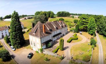 Chateau de Corrige - property to rent long term in Limousin France