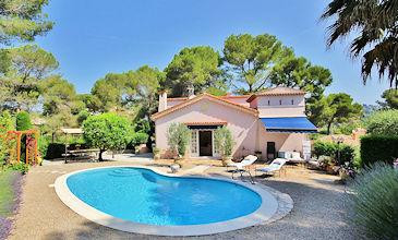 French Riviera 3 bed villa for long term rent in Mougins