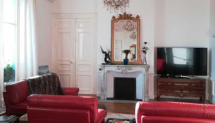 Theatre apartment - 3 bed long term rentals Beziers France