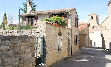 Lagrasse cottage for long term rentals Southern France
