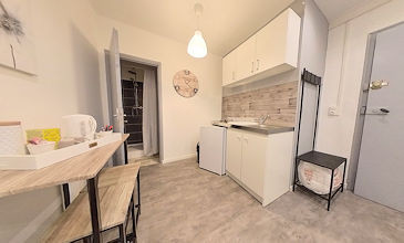 Cathedral apartment Beziers South France cheap rental
