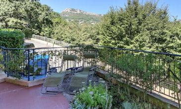 Vence 2 bed apartment long term rent near Nice France